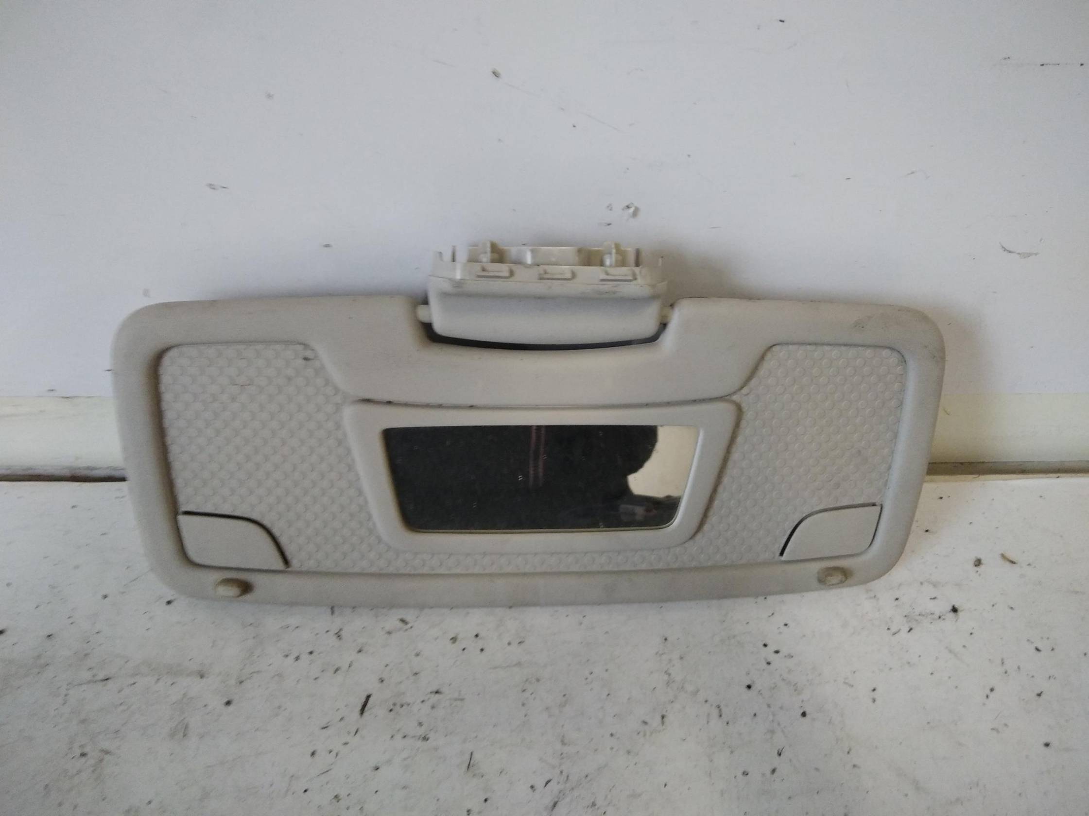 Aletta parasole parabrezza dx.